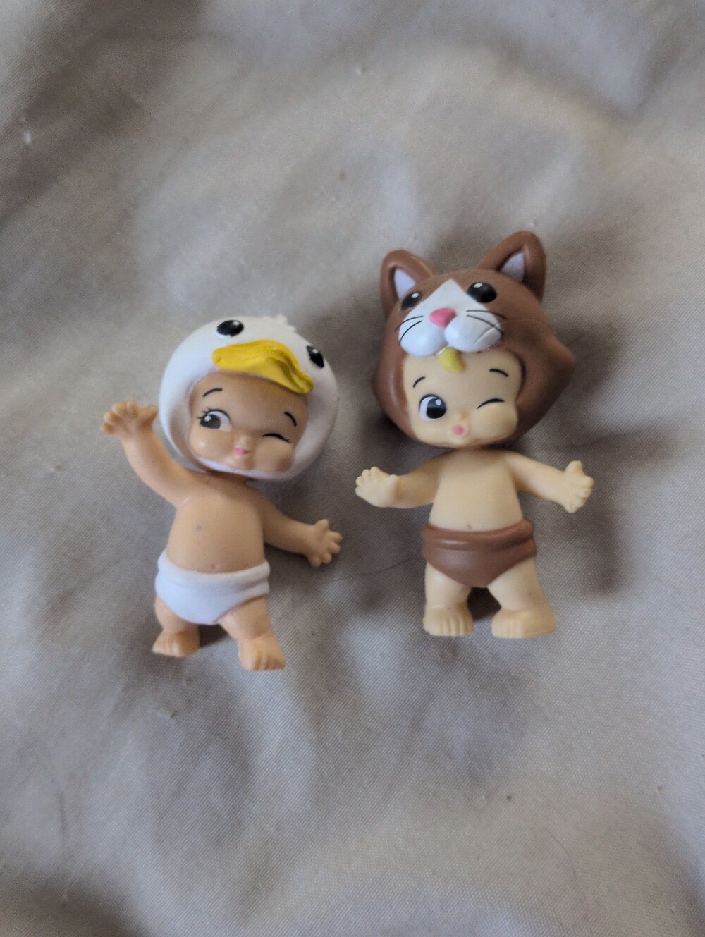 Lot Of 2 Twosies Figures